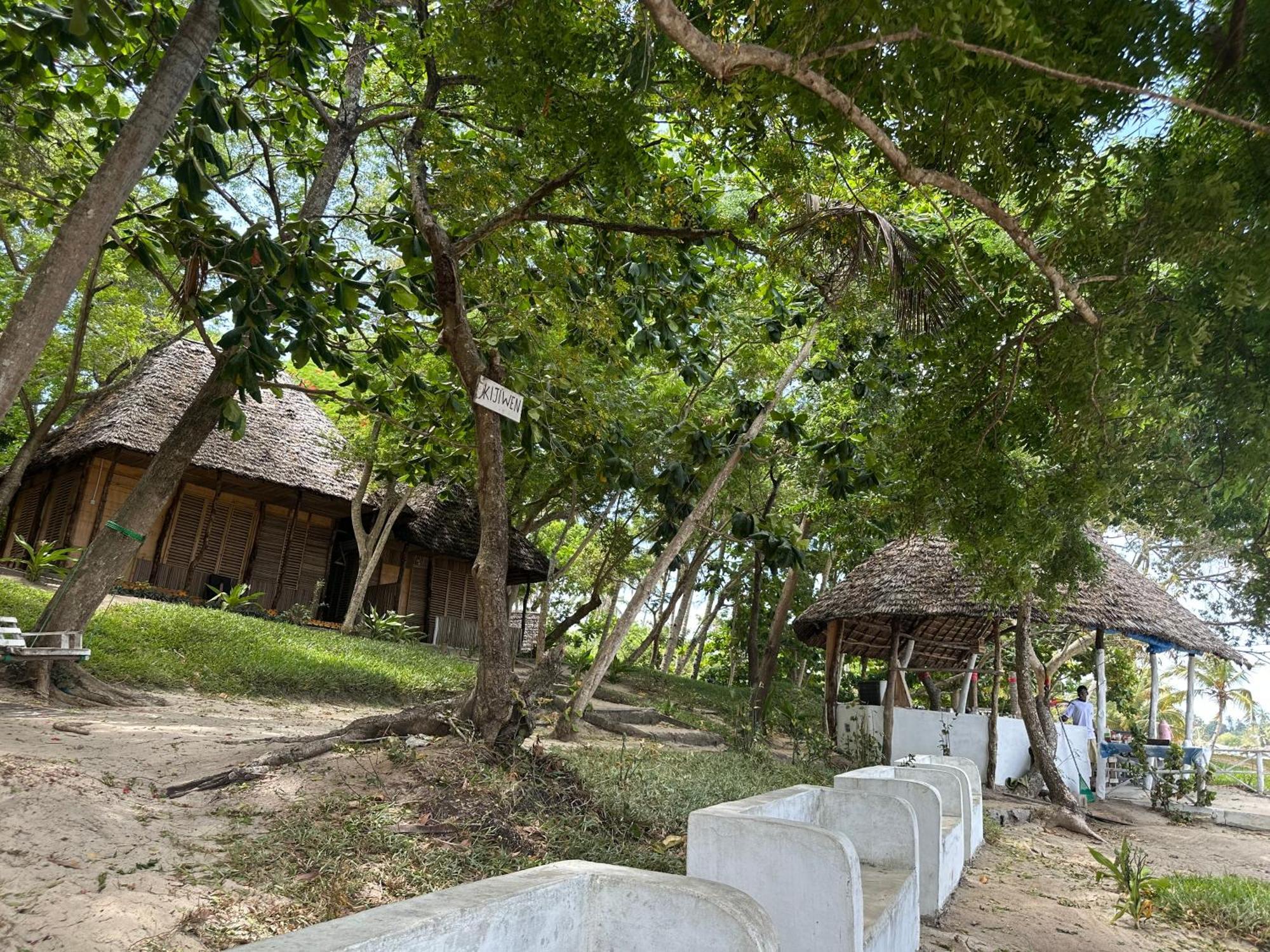 Maweni Beach Bungalows Kilindoni Exterior foto