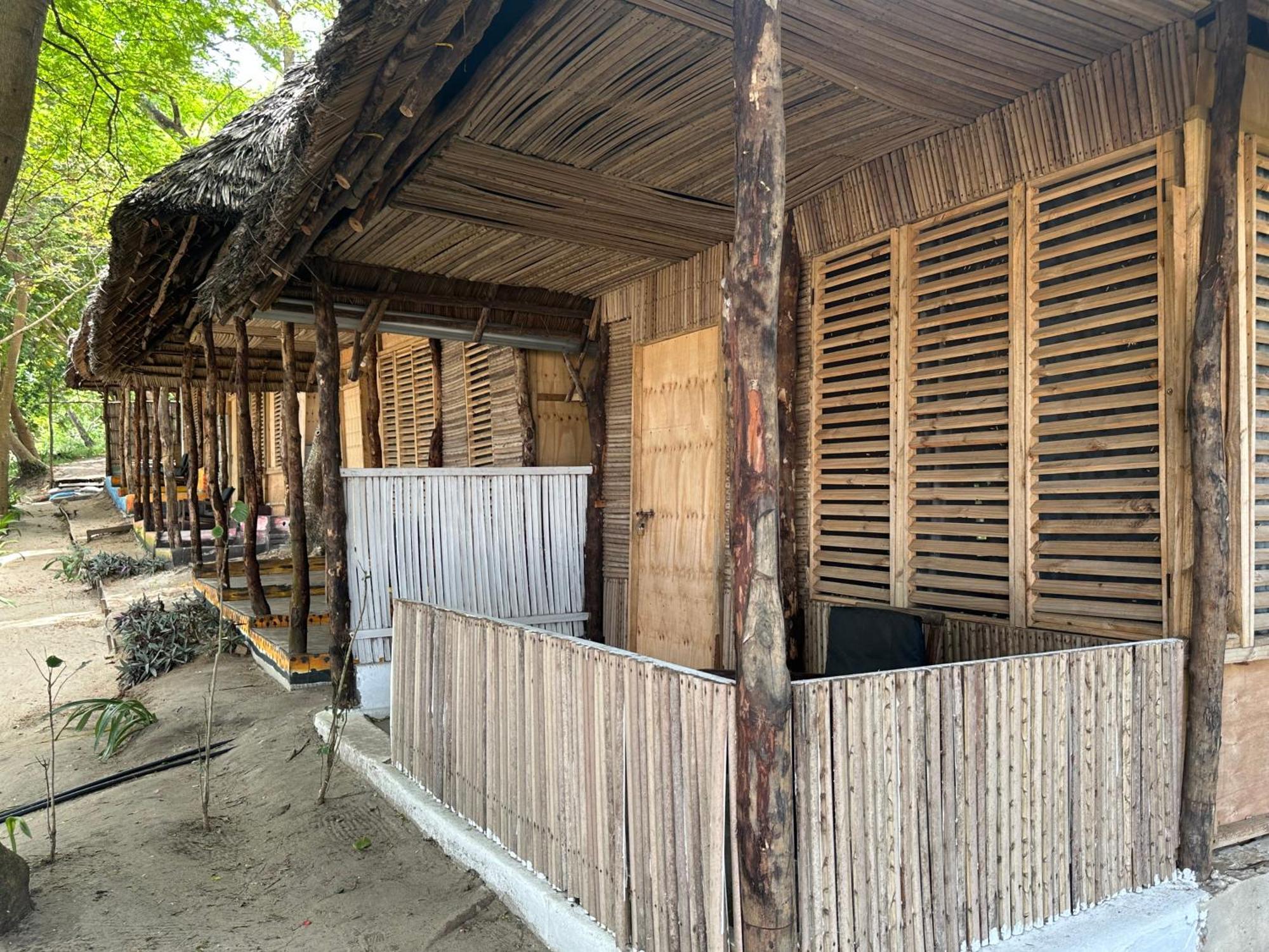 Maweni Beach Bungalows Kilindoni Exterior foto